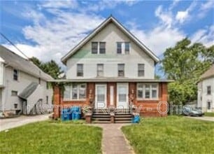 Building Photo - 241 Sexton St