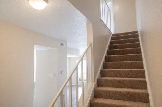 Building Photo - 217 Church St