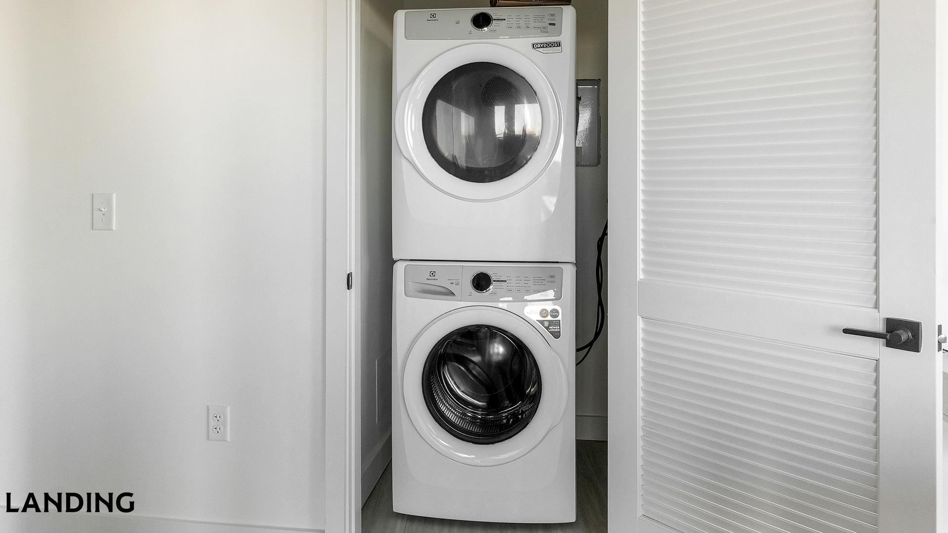 Building Photo - 1007 S Mint St