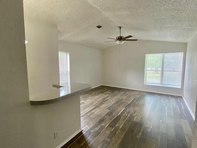 Building Photo - 9661 Farm to Market 548