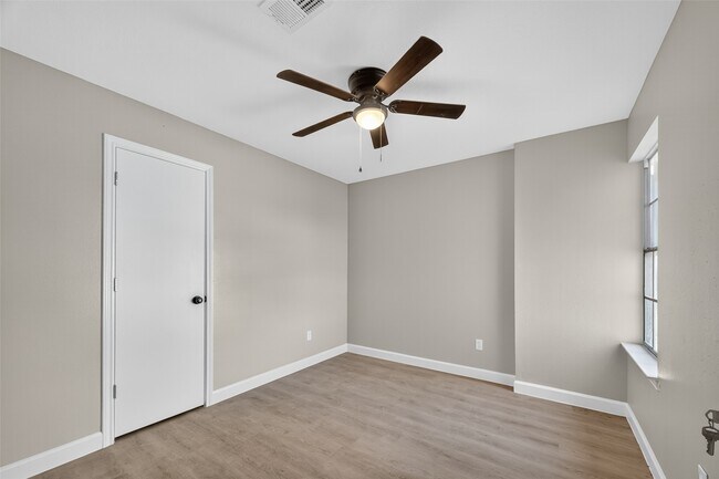 Building Photo - 15223 Tayport Ln
