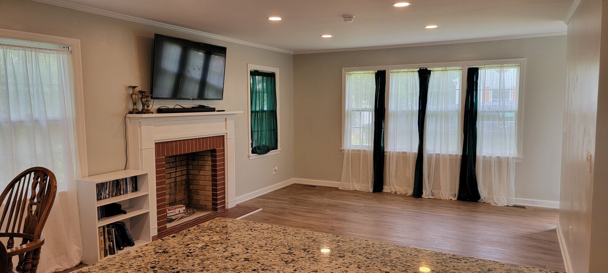 Building Photo - 129 Gracey Hts