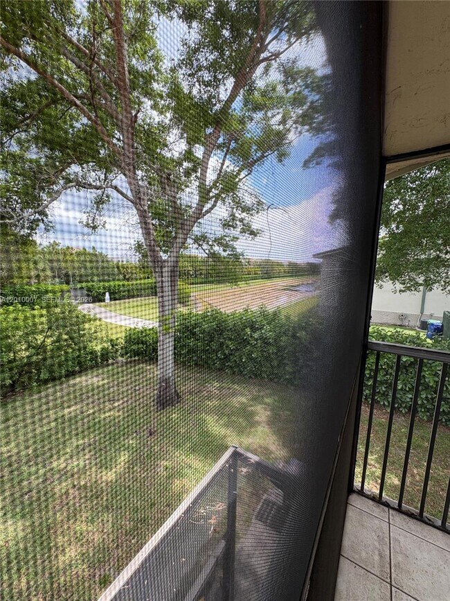 Building Photo - 8905 NW 38th Dr