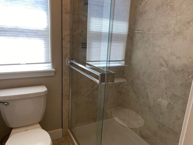 Building Photo - 2914 Loot Dr