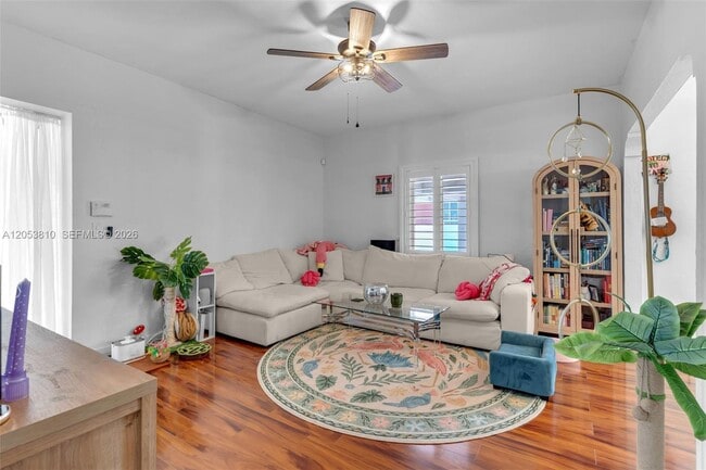 Building Photo - Northwest Flagler Terrace, Miami, FL 33125 - 2 BR 1 BA house