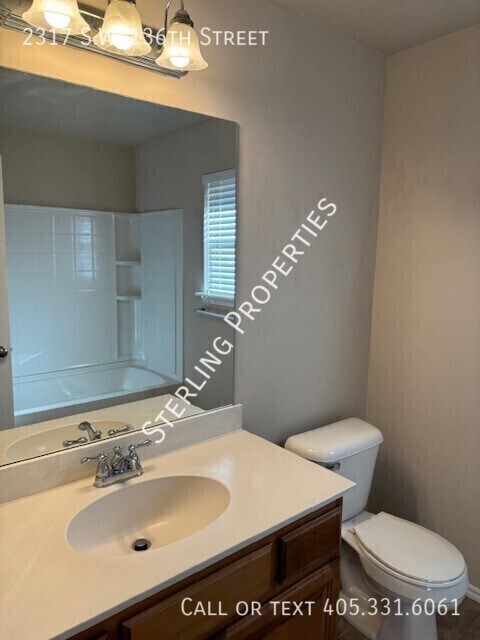 Building Photo - 2317 SW 136th St