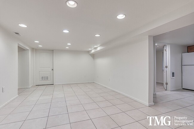 Building Photo - LouderbackPowell