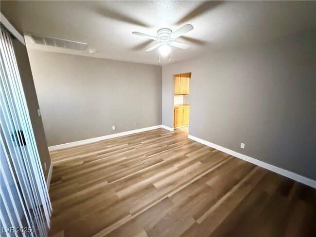 Building Photo - 452 Comstock Ave