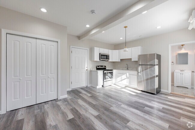 27-39 Main St - Unit 15 - Studio w/ Extra Space - Kitchen & Living Space - 23-39 Main St