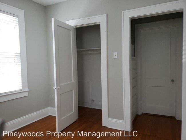 Building Photo - 1914 W Dekle Ave