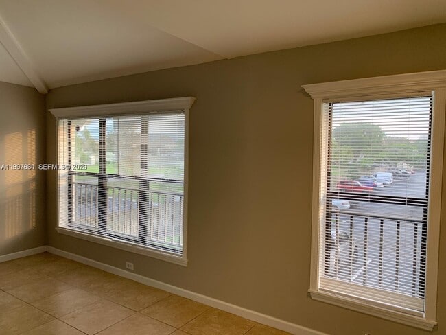 Building Photo - 3932 NW 87th Ave