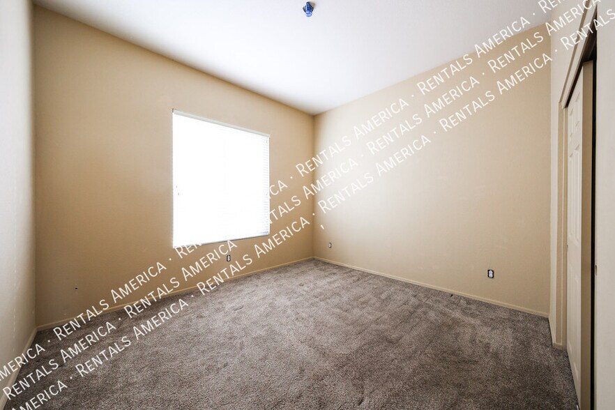 Building Photo - 3850 W Park View Ln