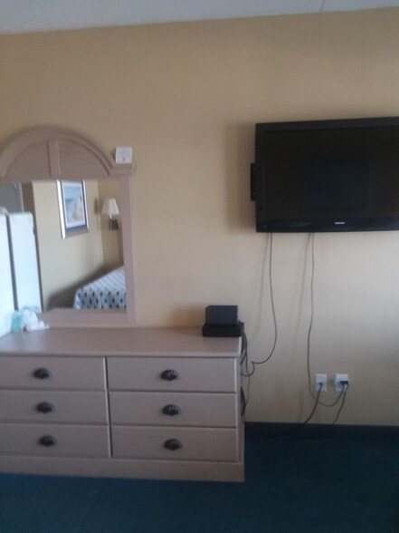 Building Photo - 703 Ocean Blvd