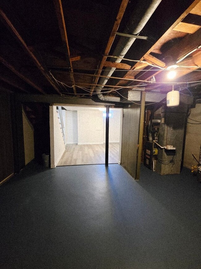 Building Photo - Renovated 3-Bedroom, 1-Bathroom Home in Beechfield