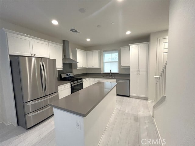 Building Photo - 16134 Paddock Ave