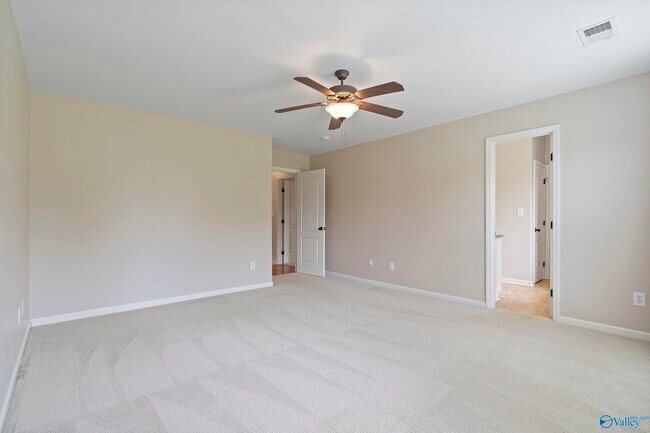 Building Photo - 108 Landings Way Dr