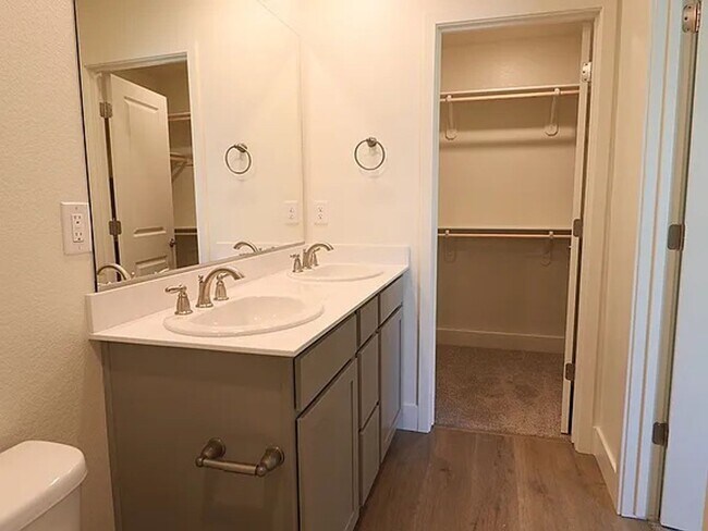 Building Photo - BRAND NEW - GRANITE - STAINLESS - LVP - CE...