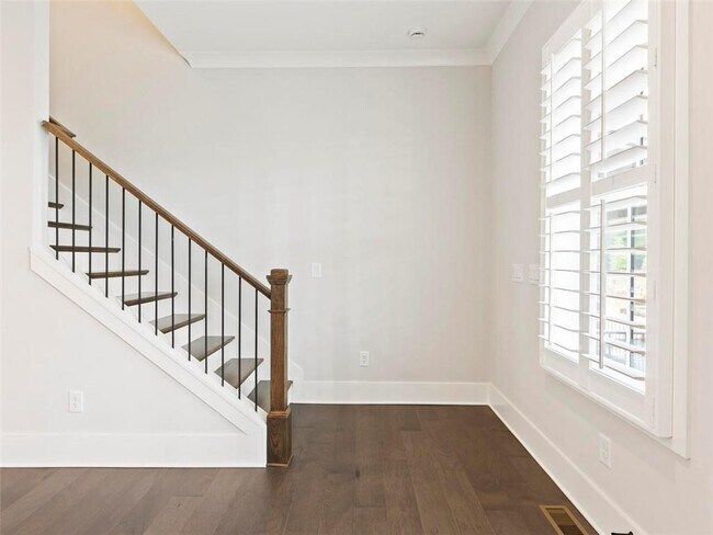 Building Photo - 355 Chiswick Cir
