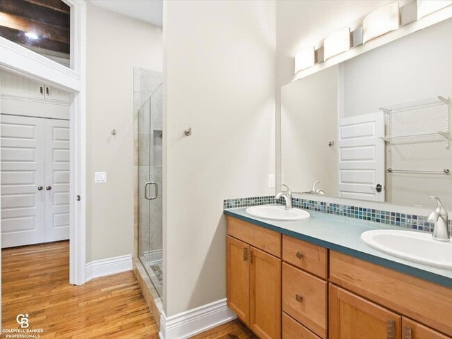 Building Photo - 804b Lapeer Ave