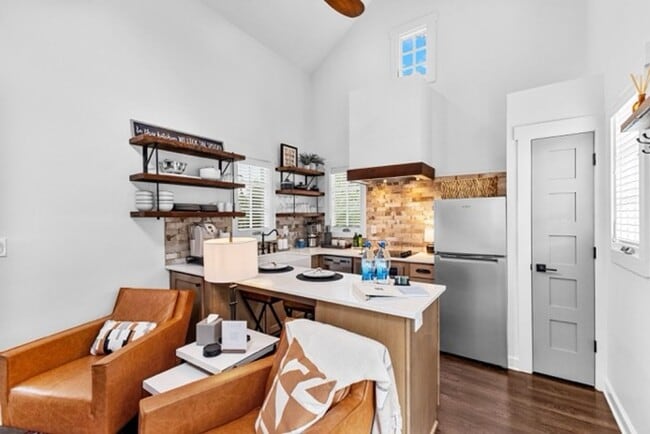 Building Photo - 192 Breakspear Ln