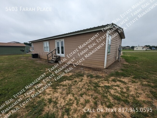 Building Photo - 5403 Farah Pl