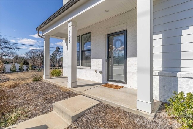 Building Photo - 4202 Alexander Vw Dr