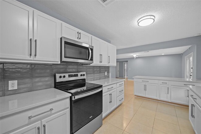 Building Photo - 12735 Memorial Dr