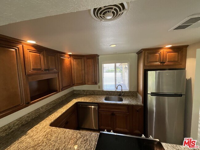 Building Photo - 40588 Pebble Beach Cir
