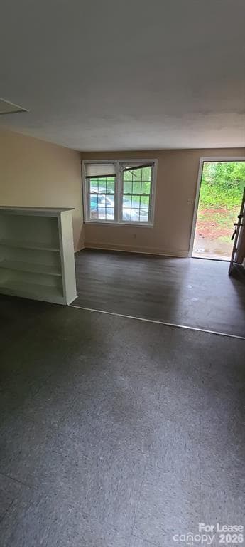 Building Photo - 151 Crescent Dr