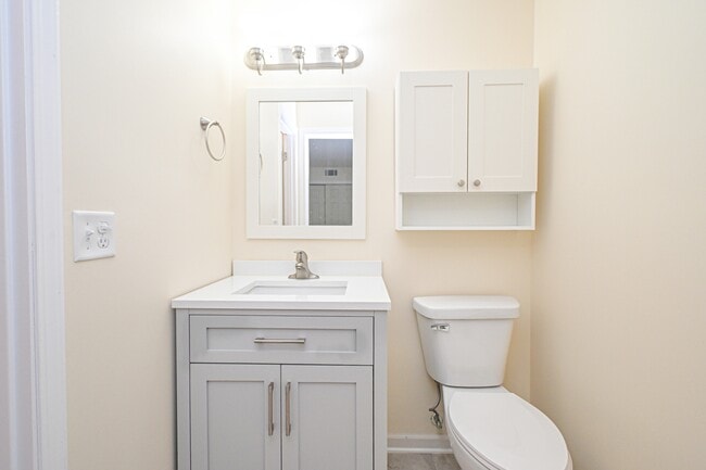 Building Photo - 4328 Villa Dr