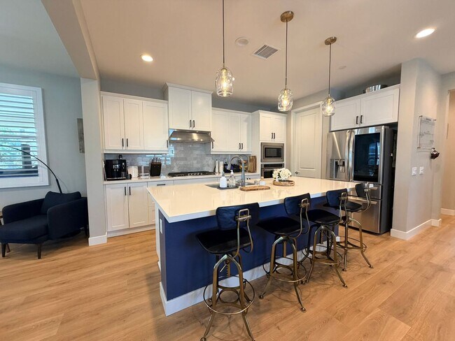 Building Photo - Elegant Rancho Mission Viejo Home with Open Floor Plan