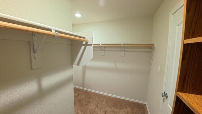 Building Photo - 1651 Domino Dr SE