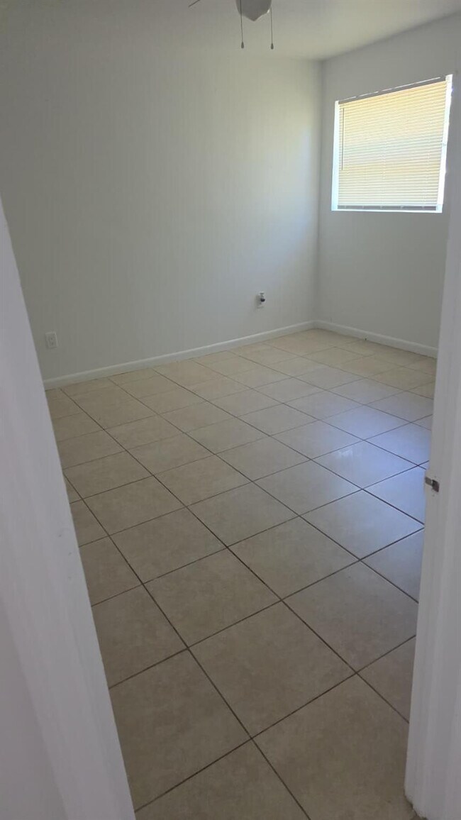 Building Photo - 5241 Mayo St