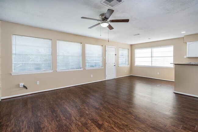 Building Photo - 9903 Cane Creek Dr