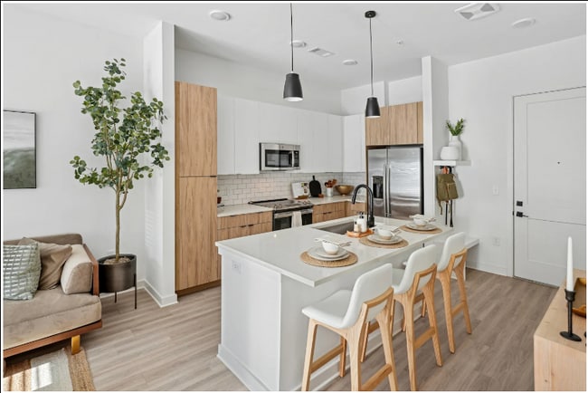 Building Photo - 700 Craighead St