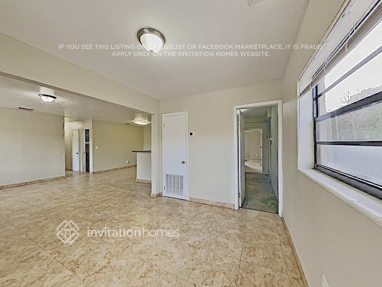 Building Photo - 20352 NW 39th Ct