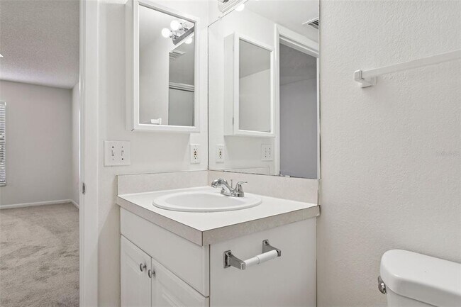 Building Photo - 2690 Coral Landings Blvd