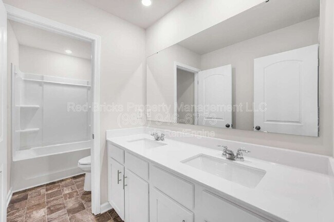 Building Photo - 2201 Lavender Mdws Ct