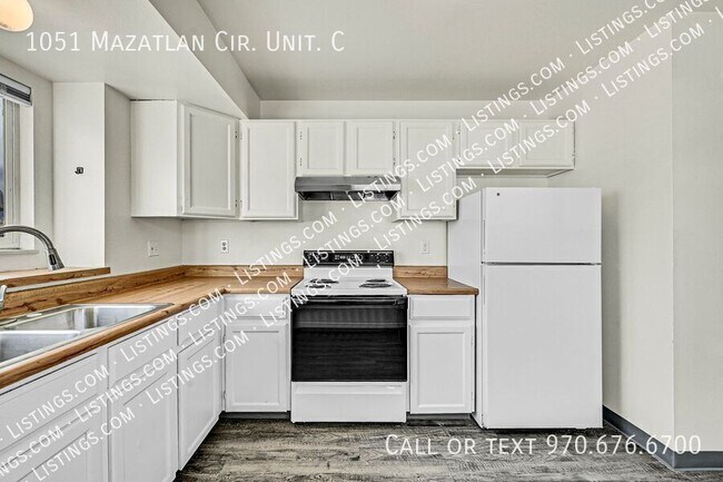 Building Photo - 1051 Mazatlan Cir