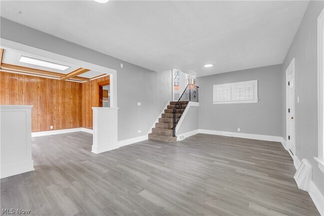 Building Photo - 516 Whitney Ave