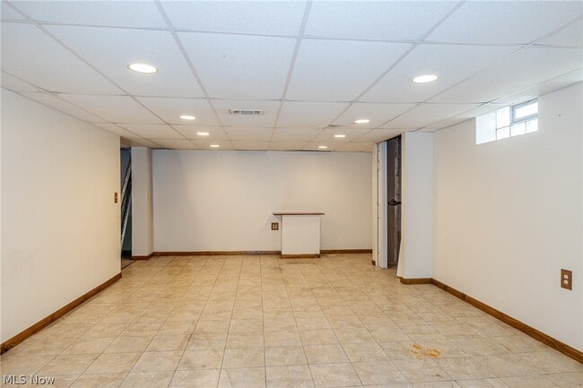 Building Photo - 8221 Pelham Dr