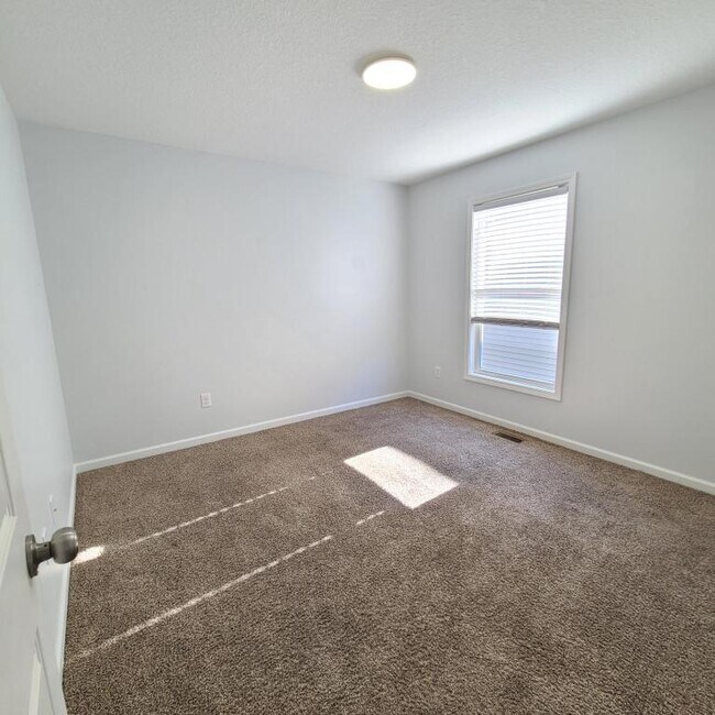 Building Photo - 2503 S Hanna St