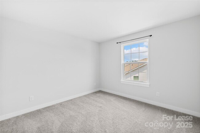 Building Photo - 7067 Waterwheel St SW