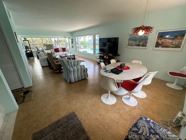 Building Photo - 308 Inlet Way