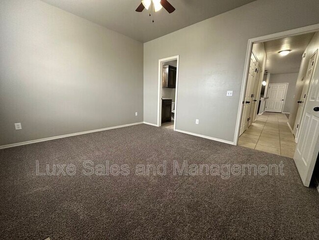 Building Photo - 1316 Garden Gate Dr