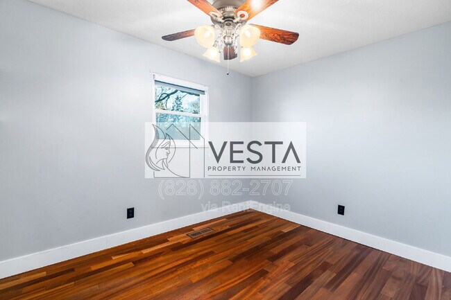 Building Photo - 23 Norman Rd