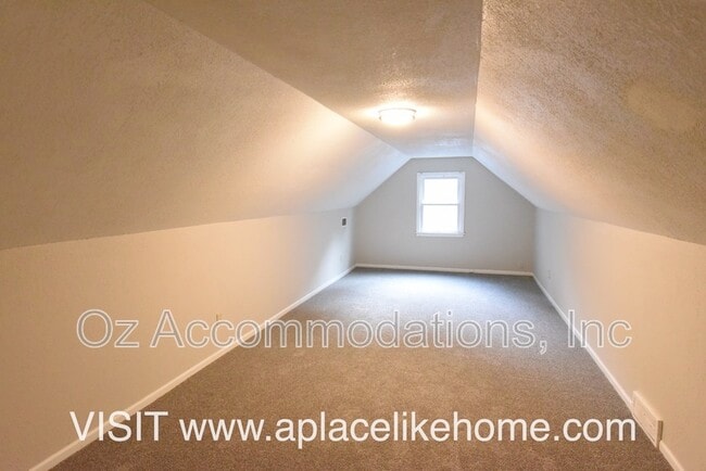 Building Photo - 12119 W 99th Terrace