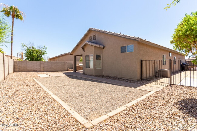 Building Photo - 14634 W Ventura St