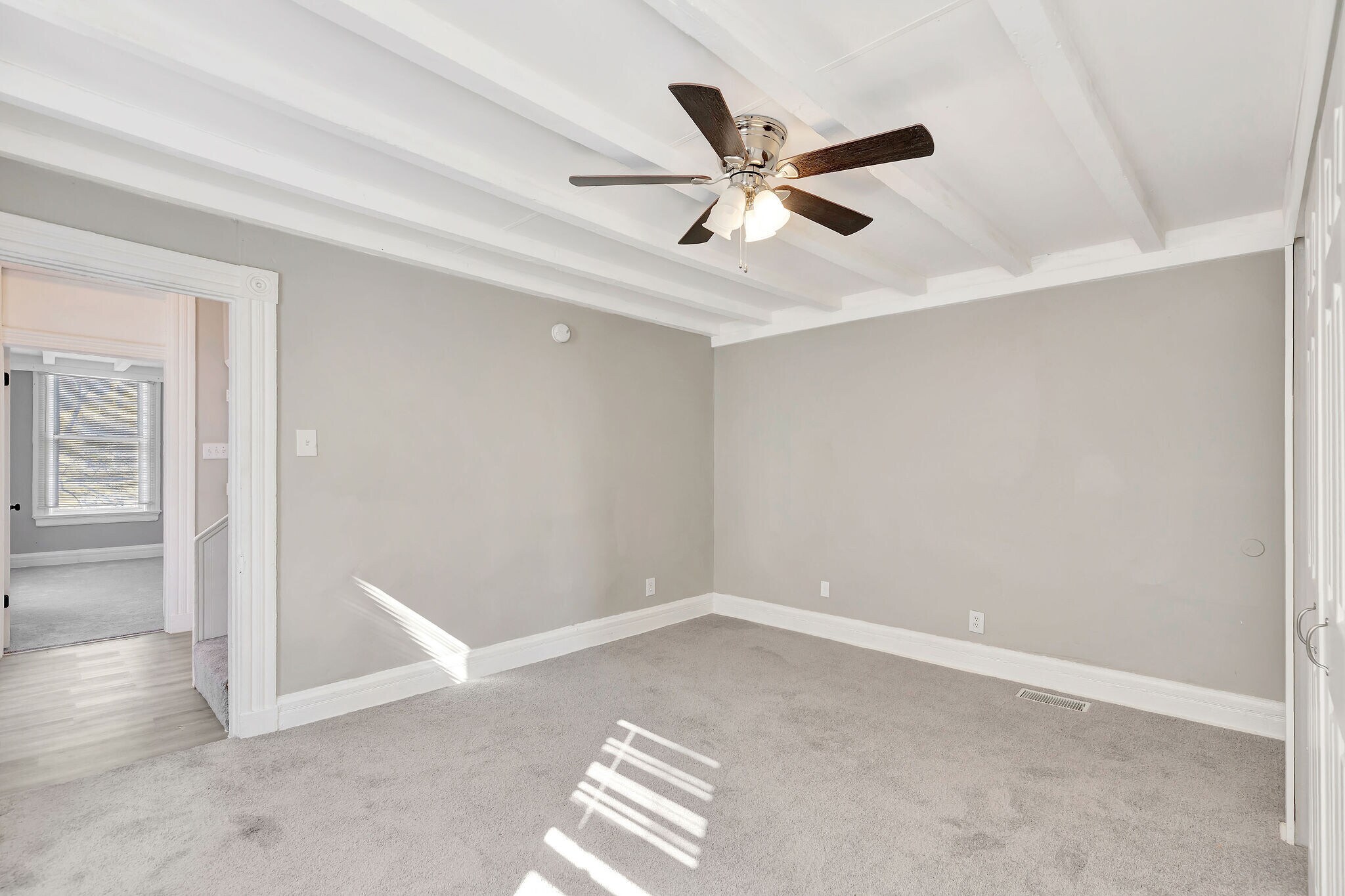 Building Photo - 1410 Russell St