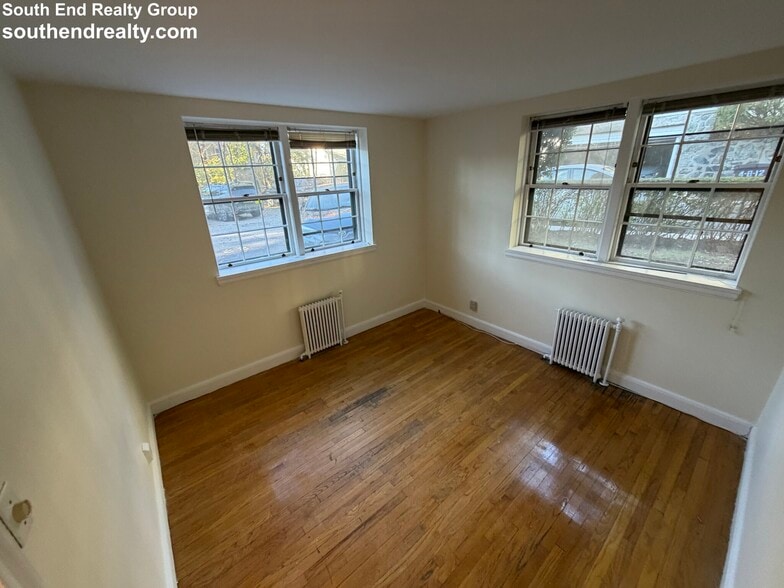 Building Photo - 12 Kilsyth Terrace